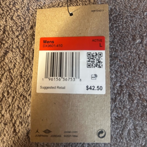 Jordan Men's Dri-FIT Sport Graphic T-Shirt - Picture 4 of 4